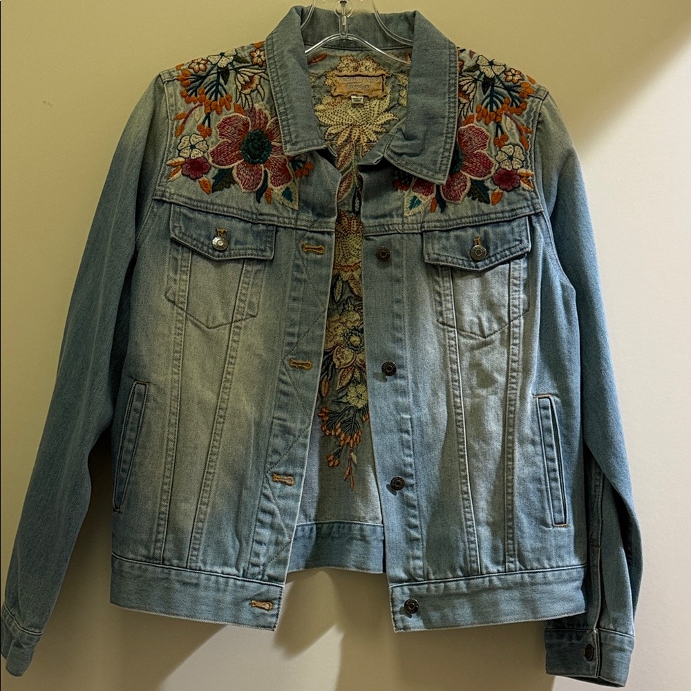 NWOT Johnny Was “Workshop” Floral Embroidered Jean Jacket Size Medium - Picture 7 of 8